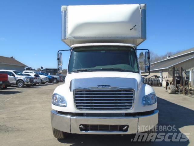 Freightliner M2 106 Skříňové přívěsy
