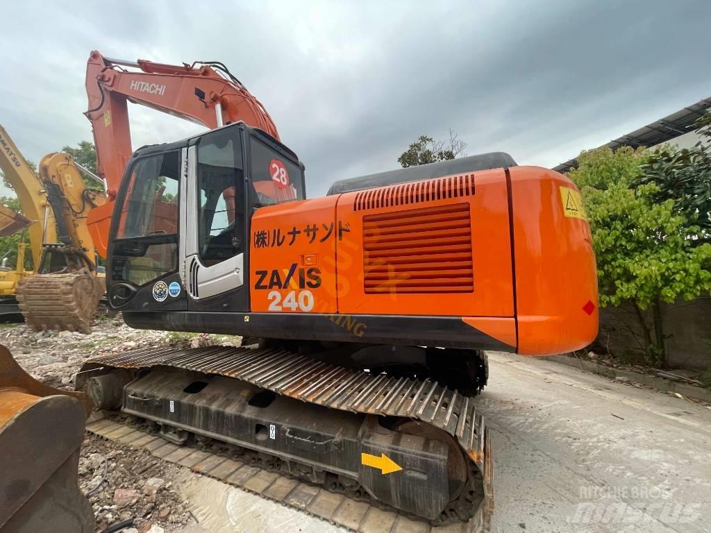 Hitachi ZX 240 Pásová rýpadla