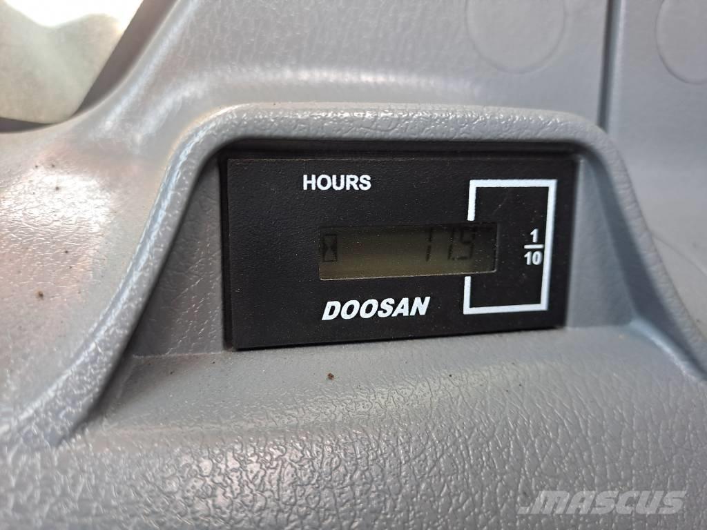 Doosan DX530LC-7M Pásová rýpadla