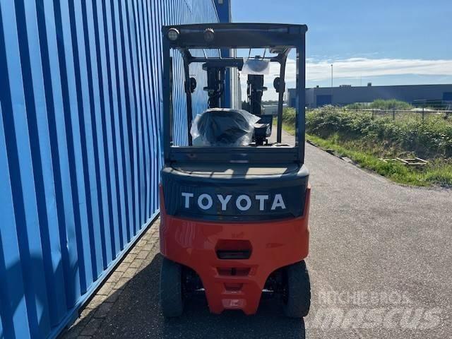 Toyota Traigo 80 Akumulátorové vozíky