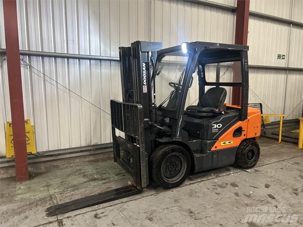 Doosan D30S-5 Dieselové vozíky