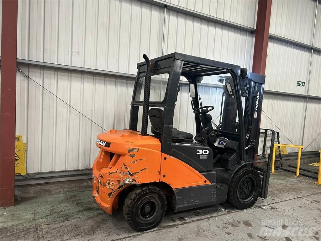 Doosan D30S-5 Dieselové vozíky