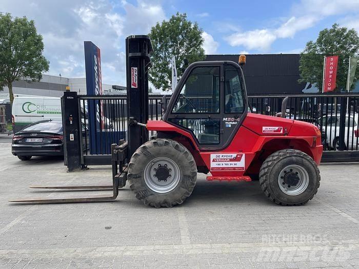 Manitou M50-4 Terénní vysokozdvižné vozíky
