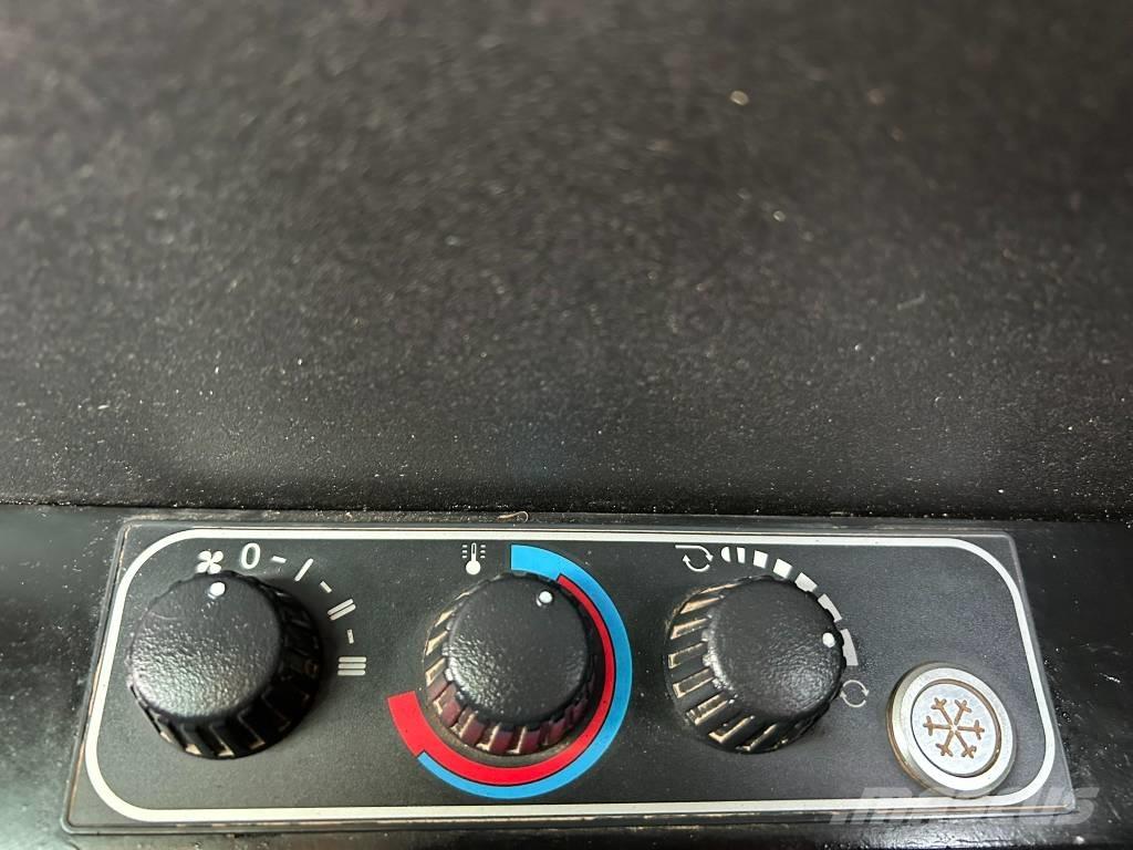 JCB 8085 ZTS Midi rýpadla 7t - 12t