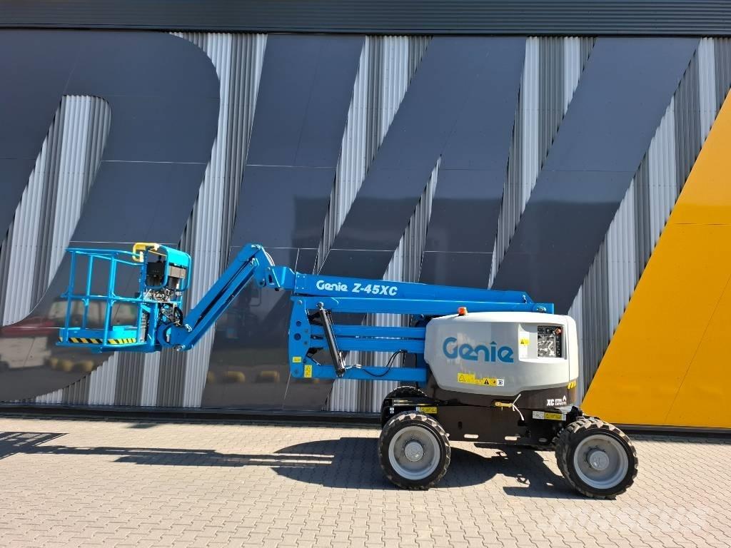 Genie Z45XC Kloubové plošiny