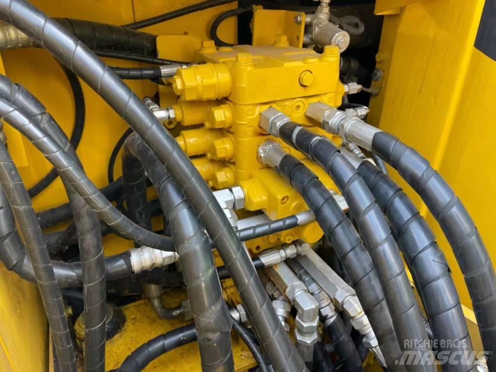Komatsu PC 120 Pásová rýpadla