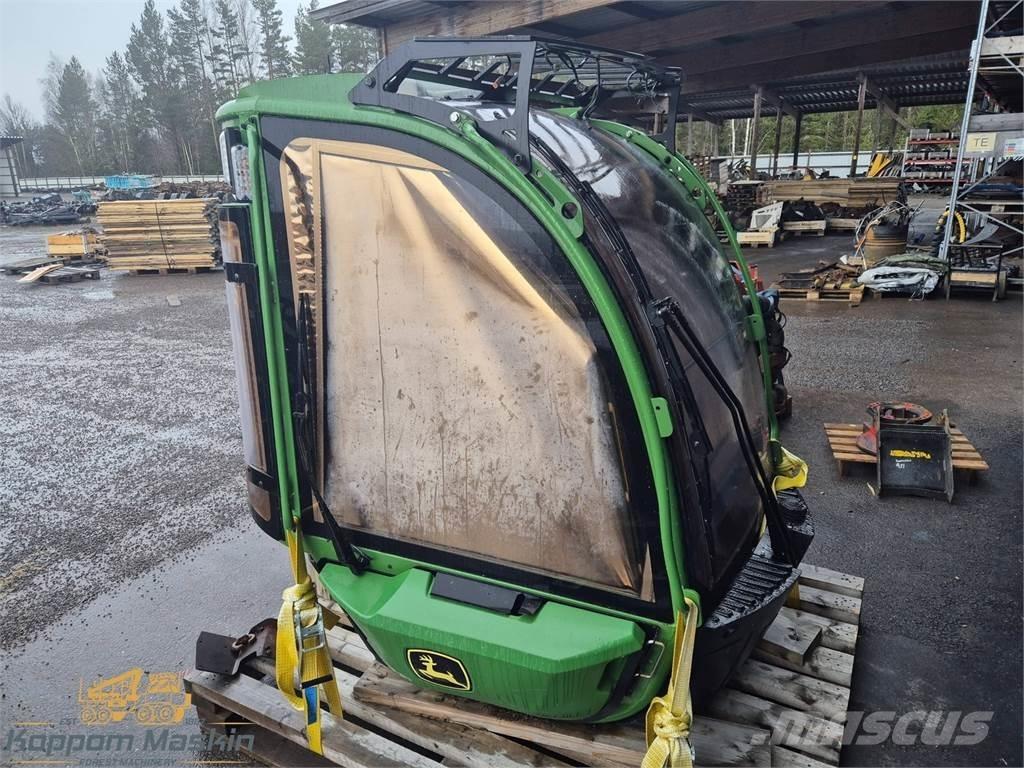 John Deere 1270G Kabiny a interiér