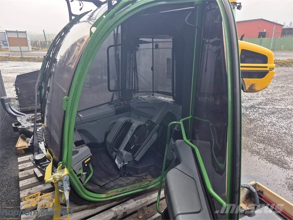 John Deere 1270G Kabiny a interiér