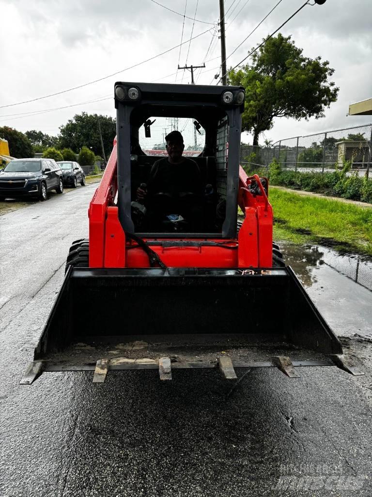 Kubota SSV 75 Smykem řízené nakladače