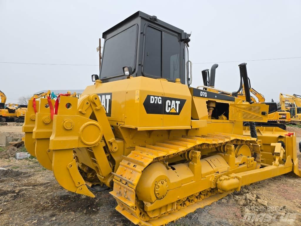 CAT D 7 G Pásové dozery