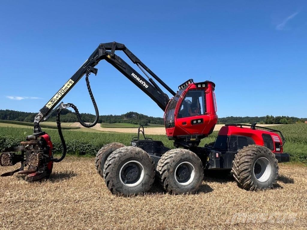 Komatsu 951 Harvestory