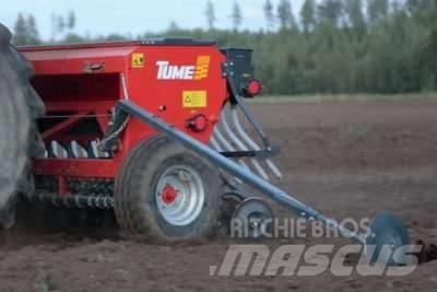 Tume CK 4000 Mechanické secí stroje
