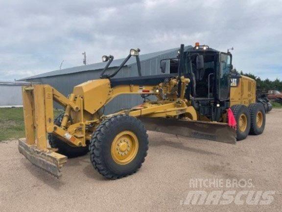 CAT 140 M 2 Grejdry