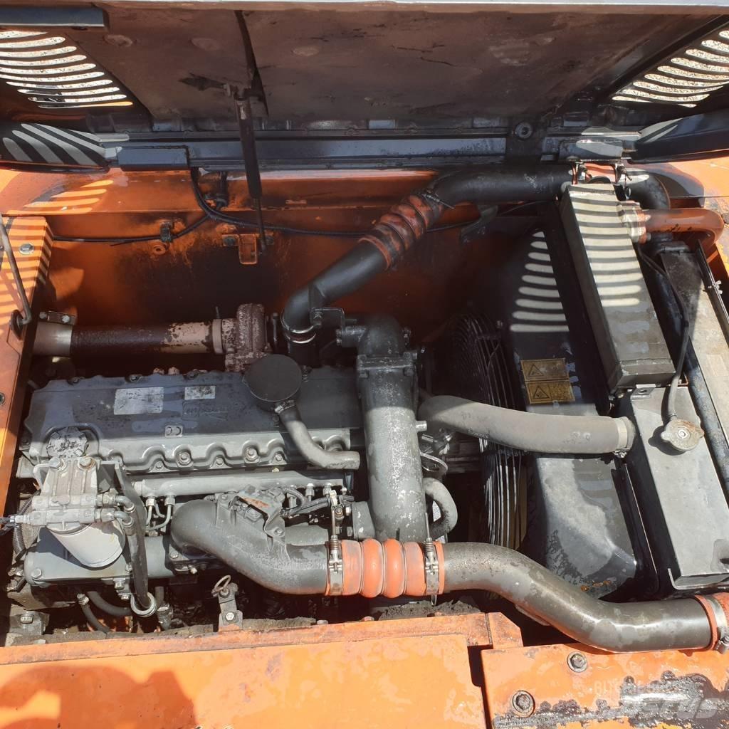Doosan DX 220 LCA Pásová rýpadla