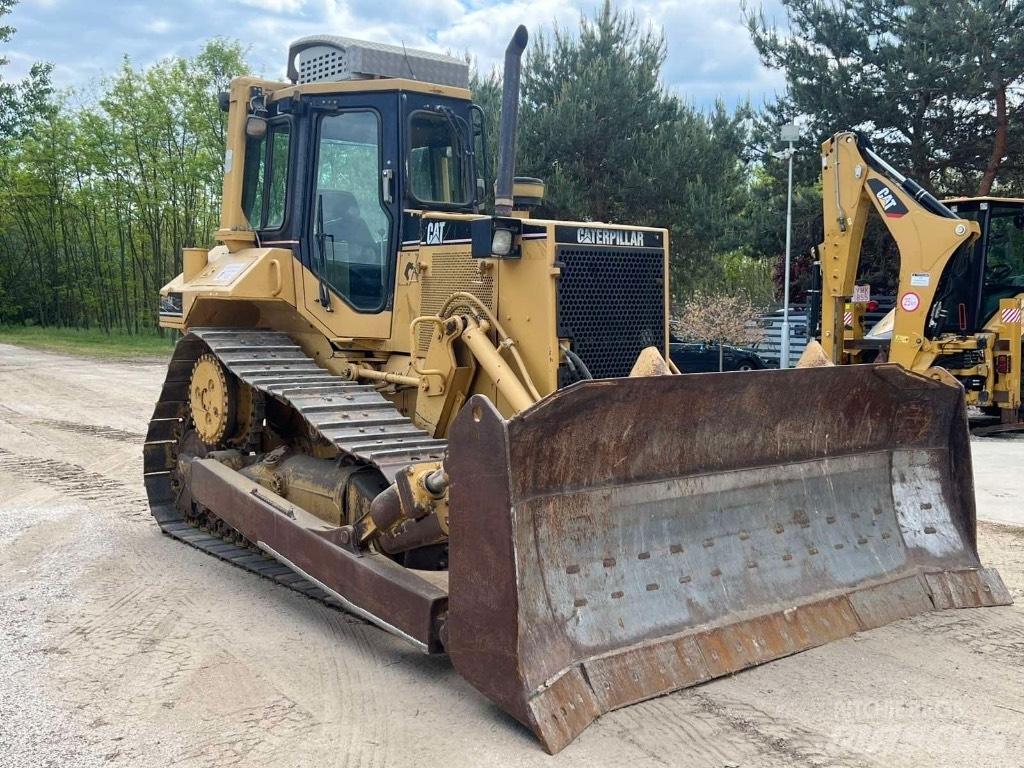 CAT D 6 M Pásové dozery