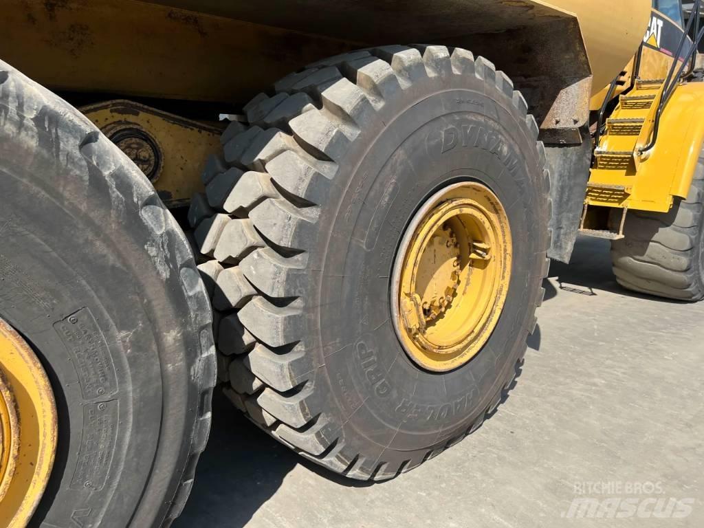 CAT 740 WATER TRUCK Cisterny na vodu