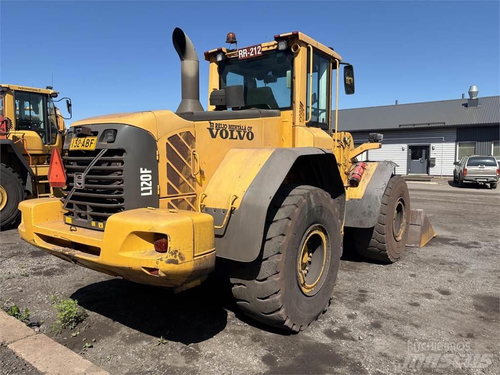 Volvo L120F Kolové nakladače