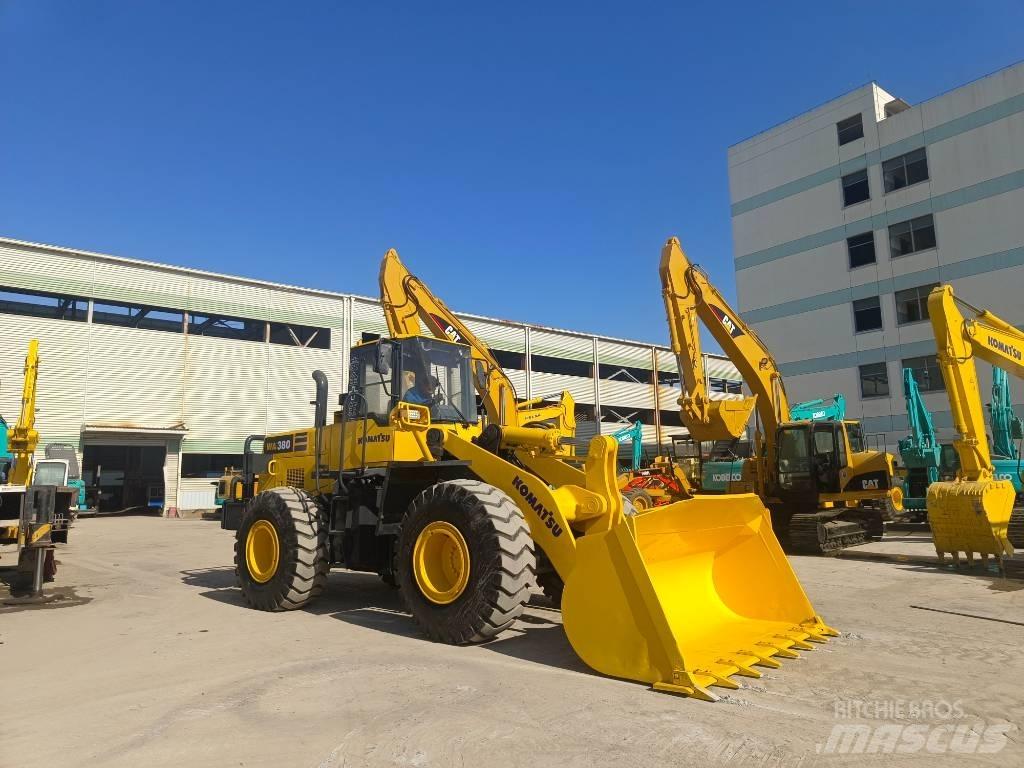 Komatsu WA 380-3 Kolové nakladače