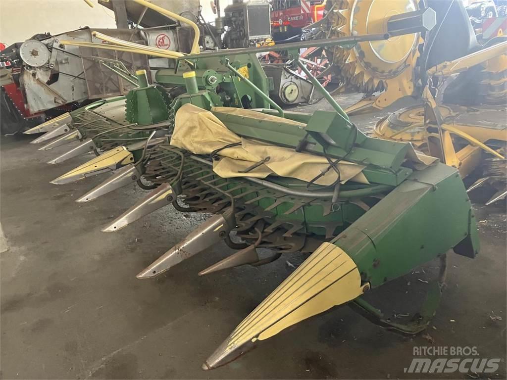 Krone 600 Příslušenství a náhradní díly ke kombajnům