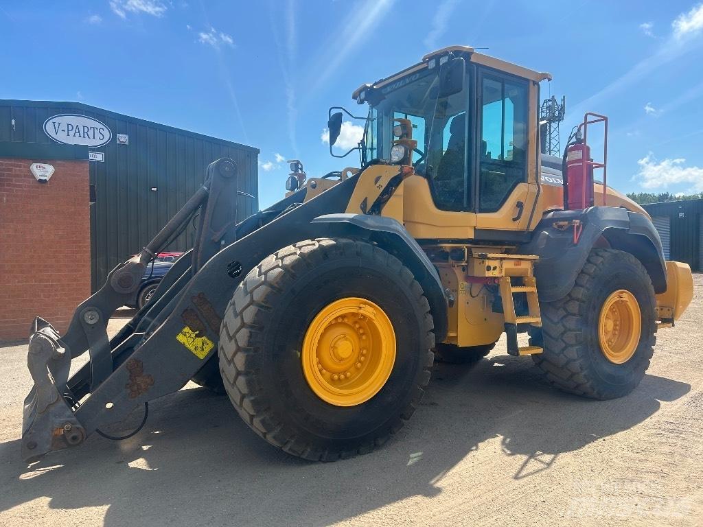 Volvo L110H L/Boom Kolové nakladače