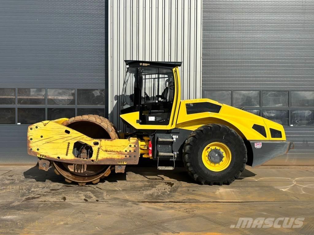 Bomag BW219PDH-5 Tahačové válce