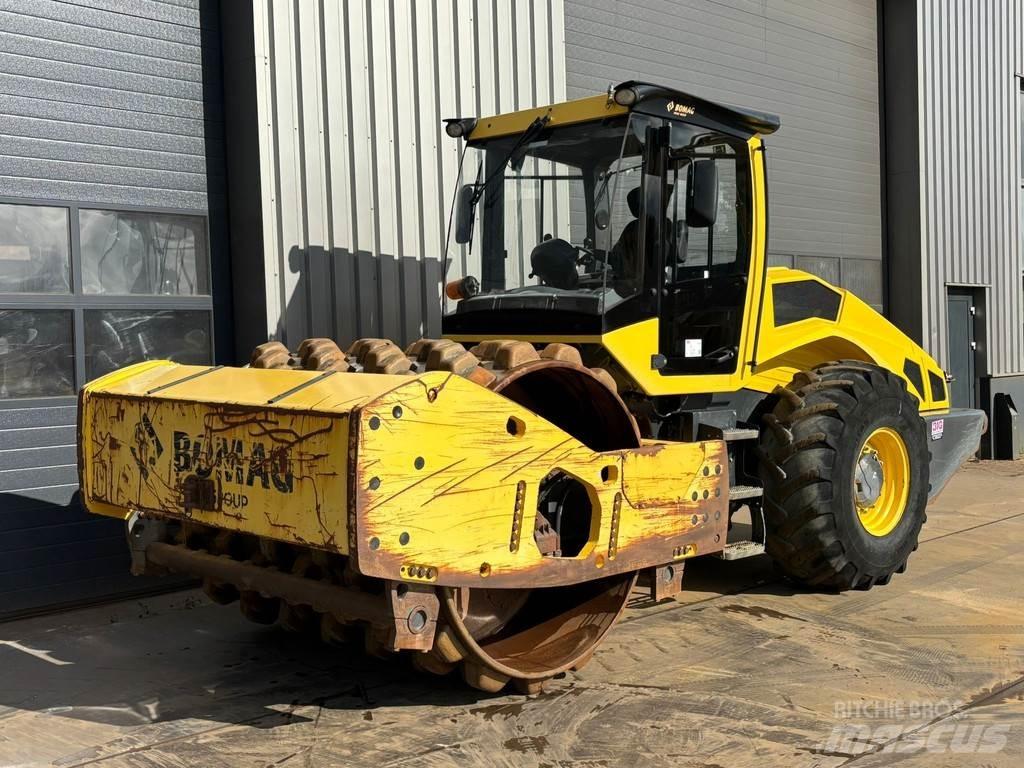 Bomag BW219PDH-5 Tahačové válce