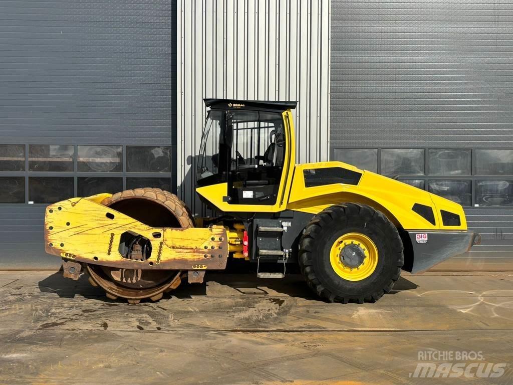 Bomag BW219PDH-5 Tahačové válce