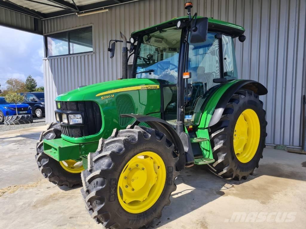 John Deere 5090 M Traktory