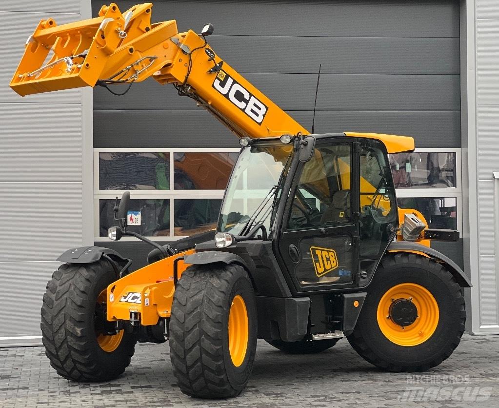 JCB 541-70 Agri Plus Teleskopické manipulátory