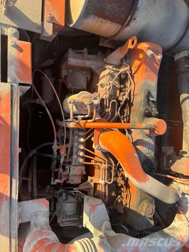 Hitachi EX 355 Pásová rýpadla