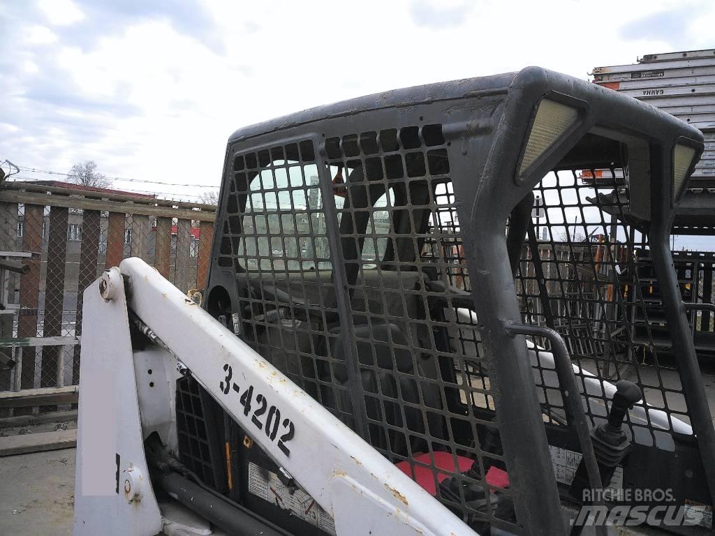 Bobcat S 130 Smykem řízené nakladače