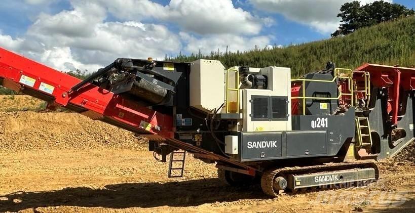Sandvik QJ 241 Mobilní drtiče