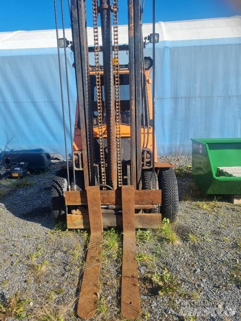 Mitsubishi FD 40 Dieselové vozíky