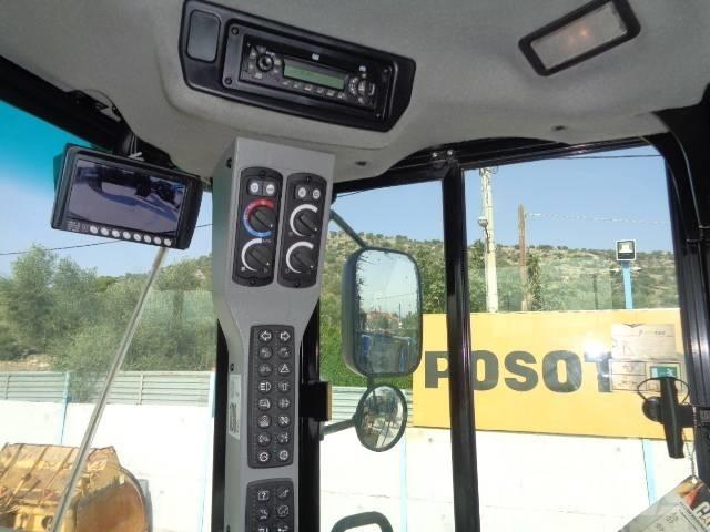 CAT 966K Kolové nakladače