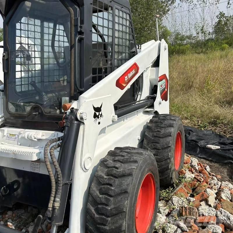 Bobcat S 590 Smykem řízené nakladače