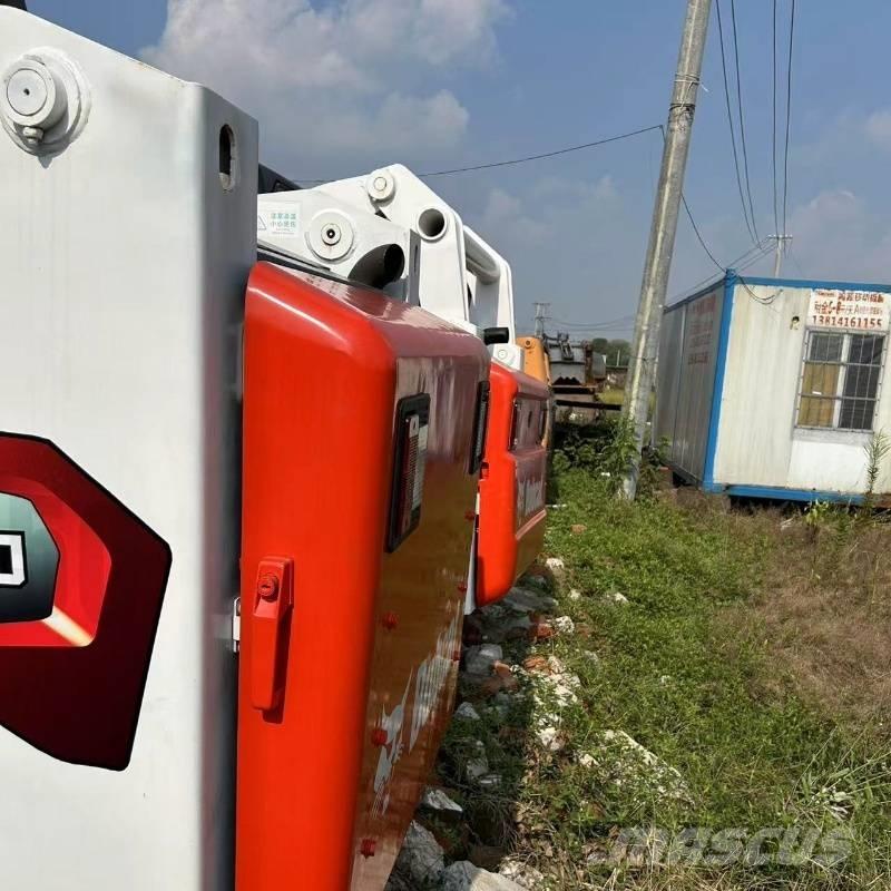 Bobcat S 590 Smykem řízené nakladače