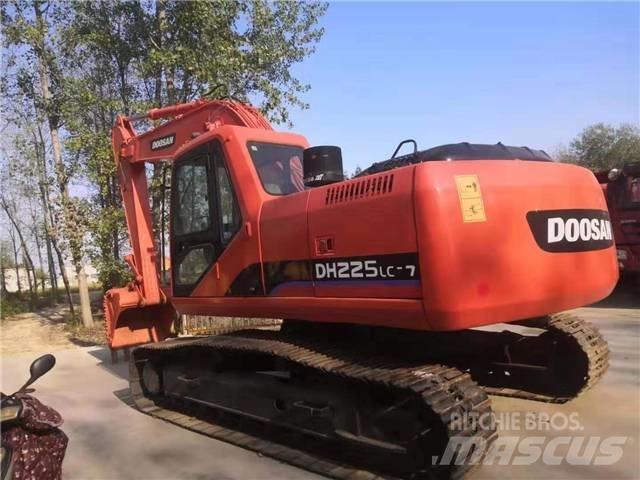 Doosan DH225 Pásová rýpadla