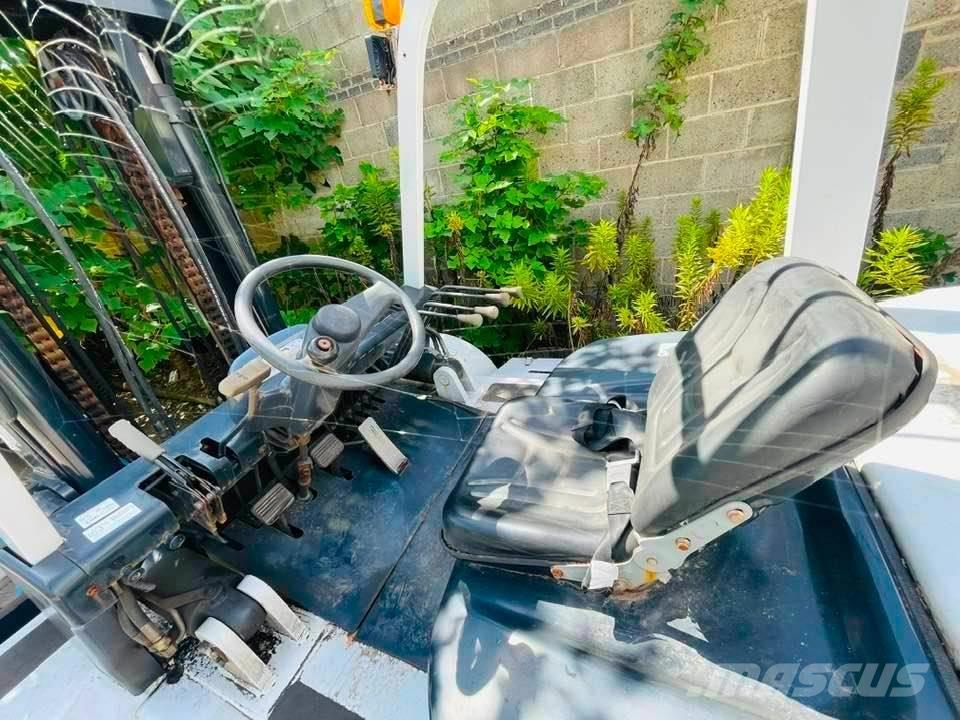 TCM FD100Z8 Dieselové vozíky