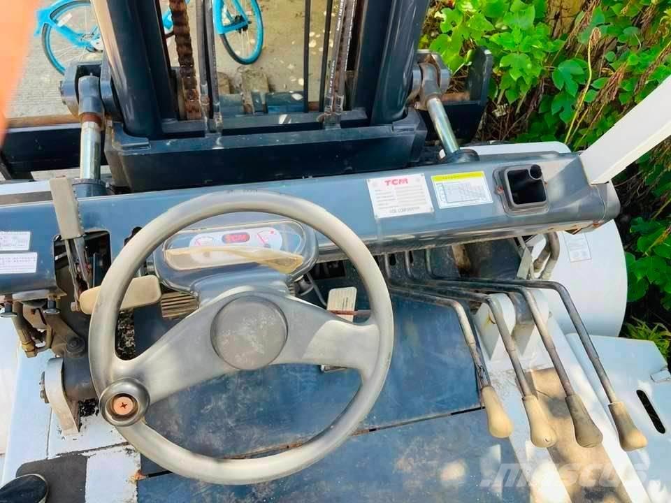 TCM FD100Z8 Dieselové vozíky