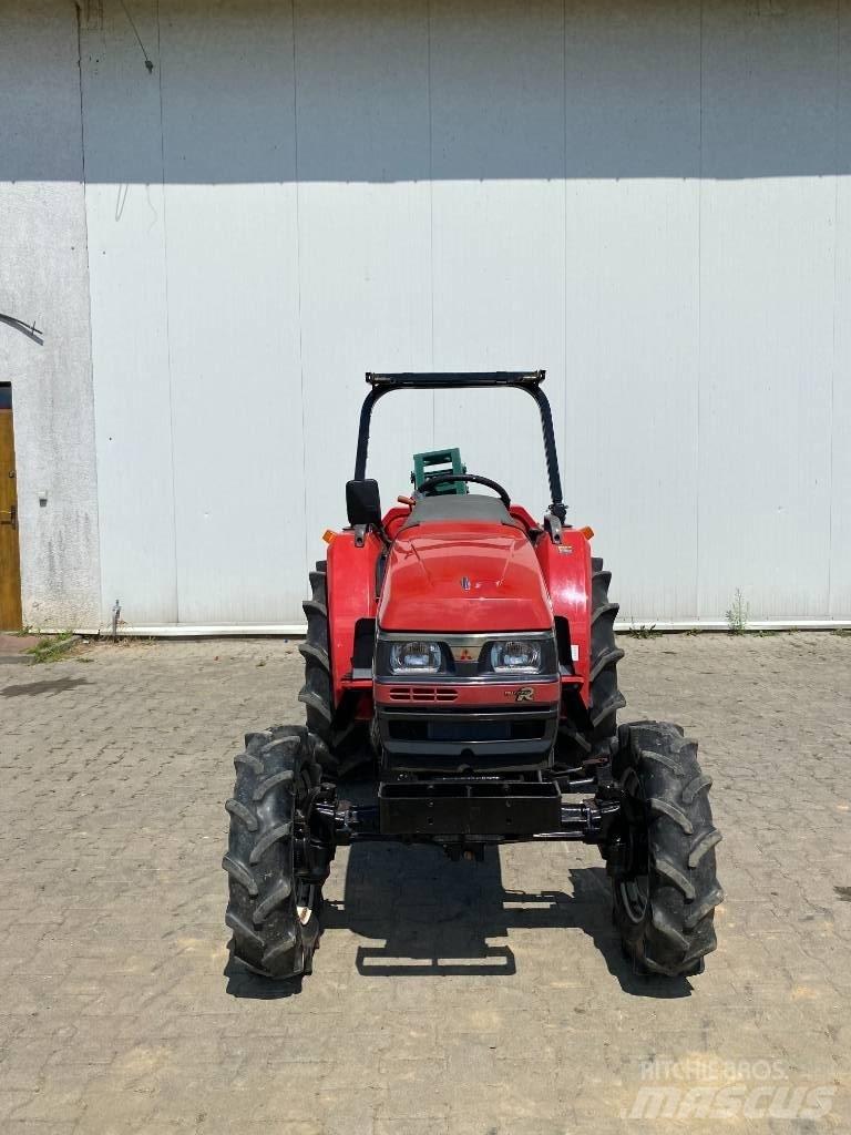 Mitsubishi MTR300 Kompaktní traktory