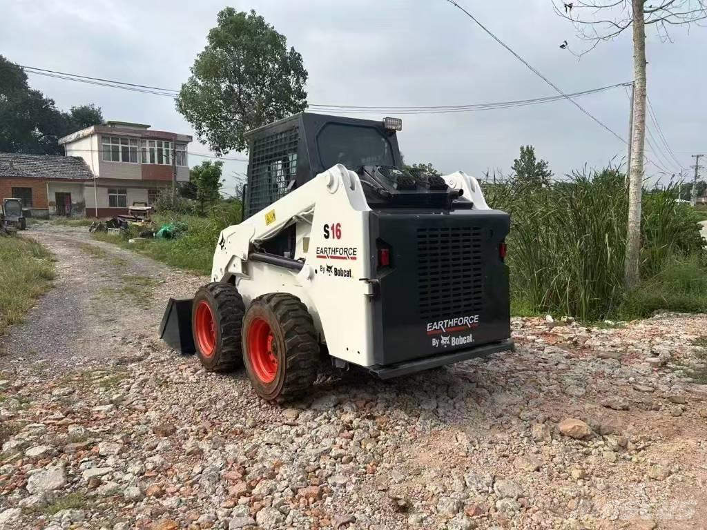 Bobcat S 16 Smykem řízené nakladače