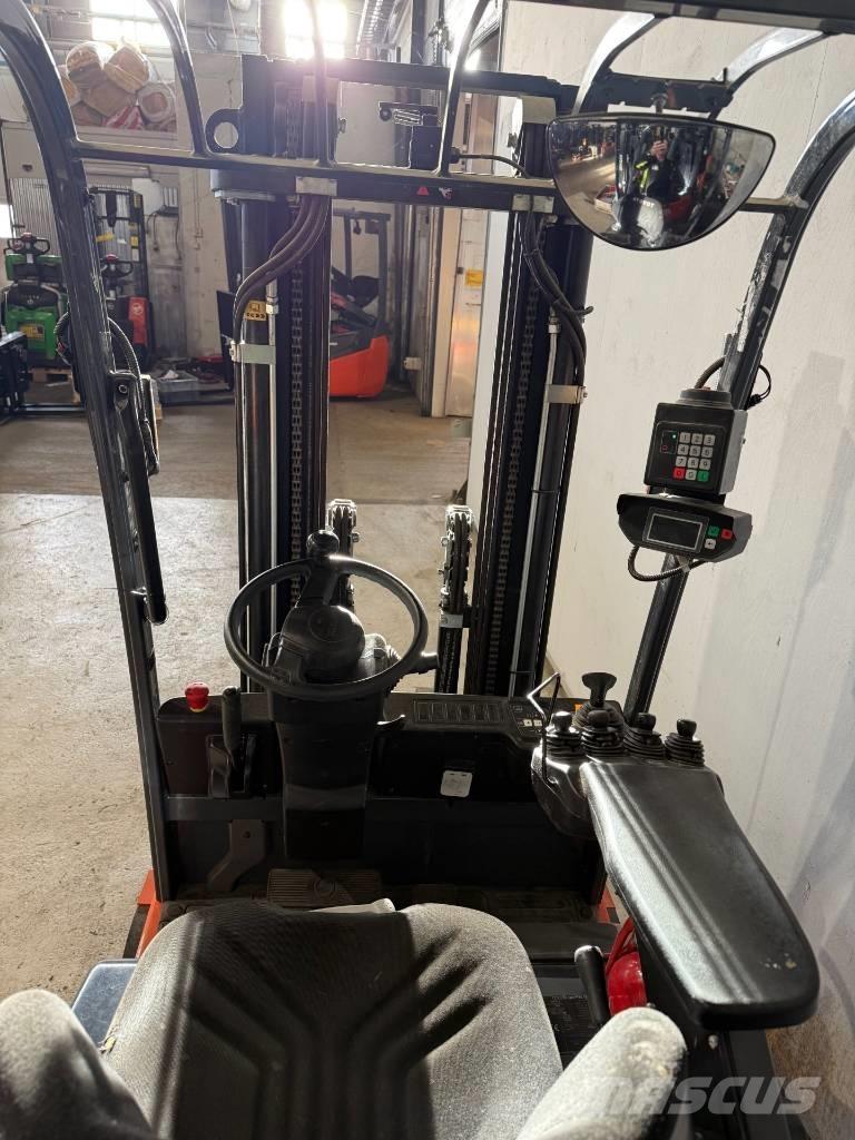 Toyota truck 7BEST15 Akumulátorové vozíky