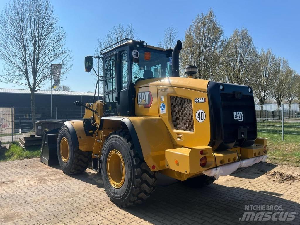 CAT 926M Kolové nakladače