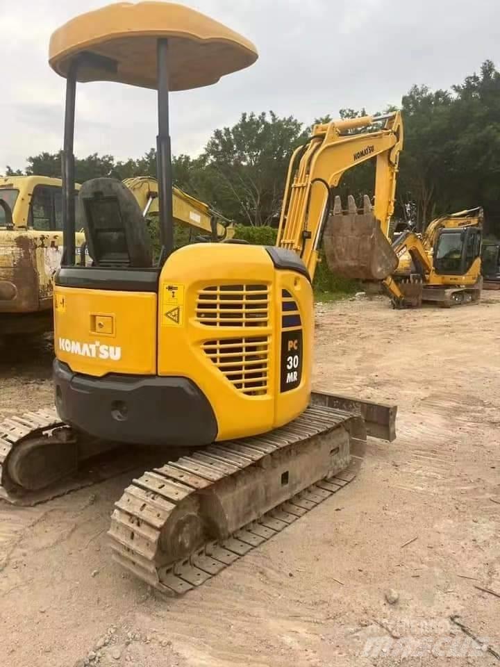 Komatsu PC 30 Pásová rýpadla