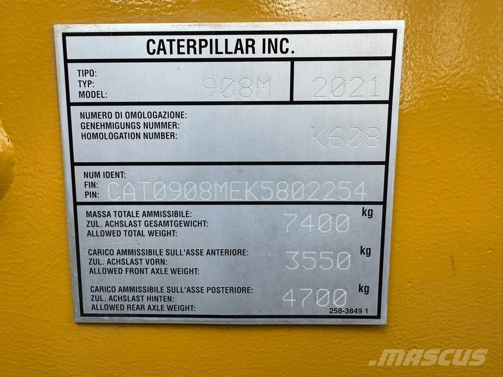 CAT 908M Kolové nakladače