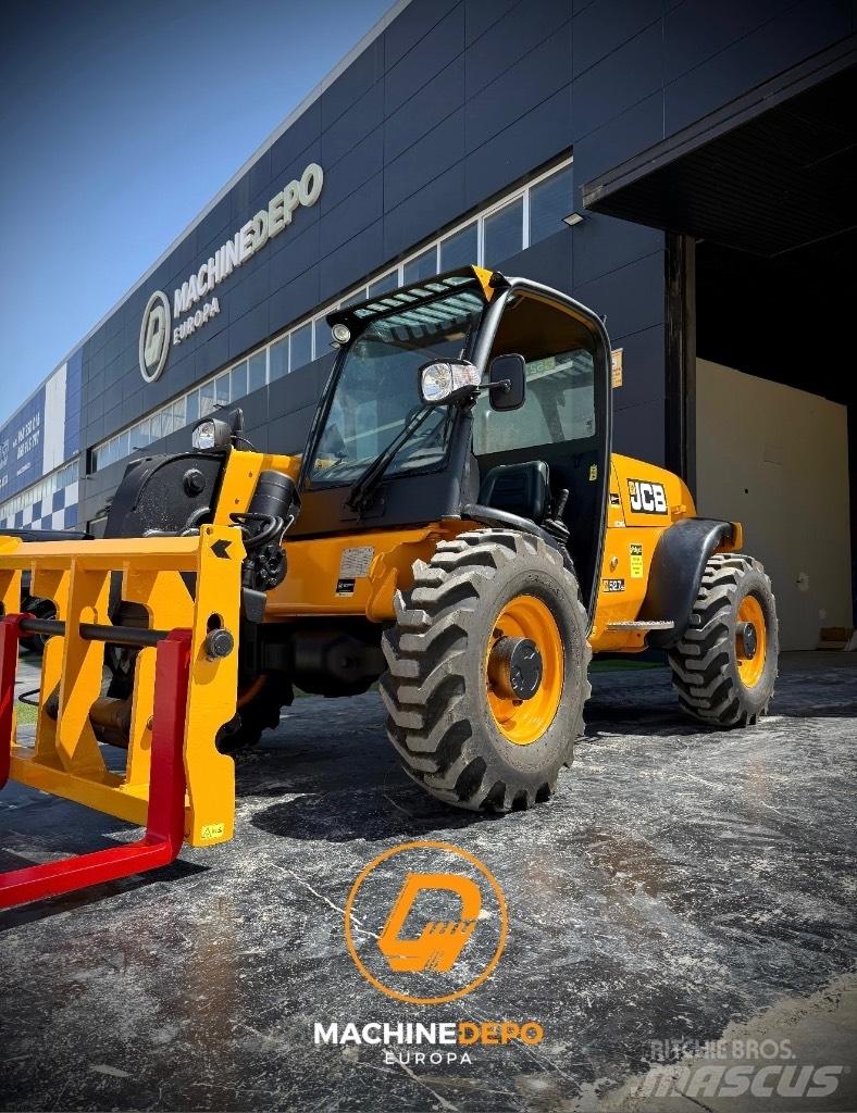JCB 527-55 Teleskopické manipulátory