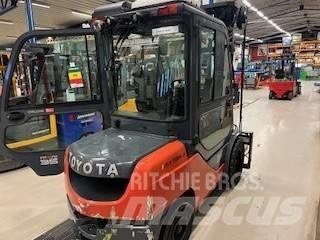 Toyota 02-8 FDJF 35 Dieselové vozíky