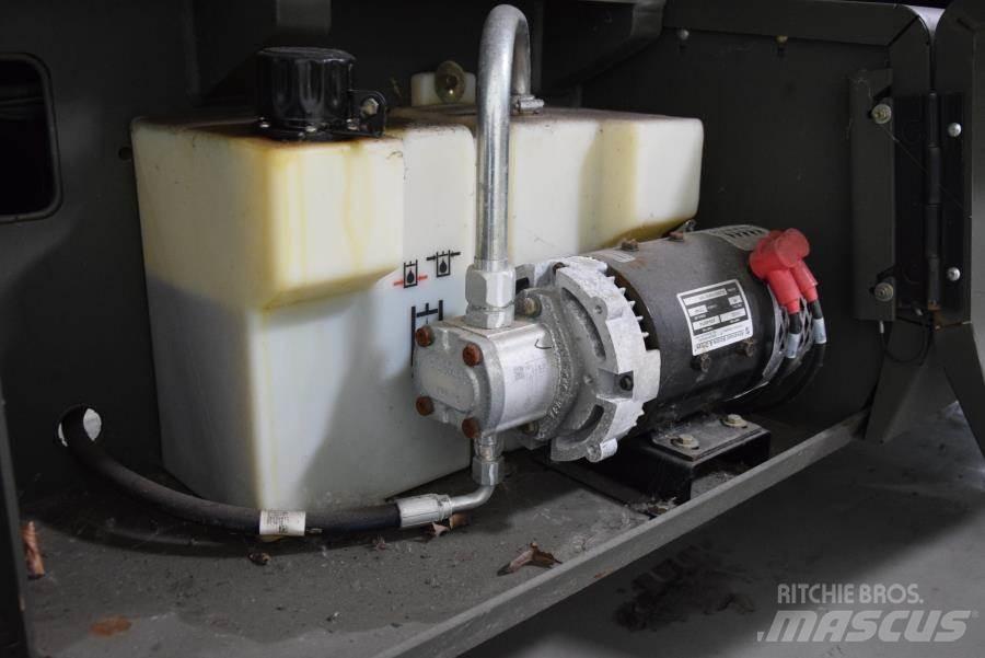 JLG M3369 Nůžková zvedací plošina