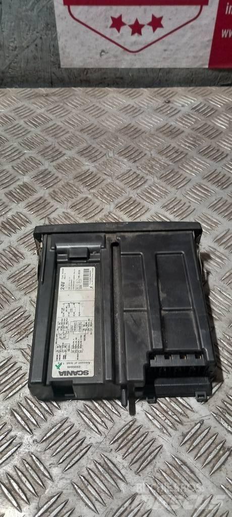 Scania R 440     2035646 Kabiny a interiér