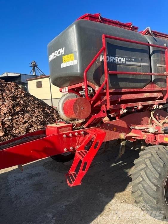 Horsch Focus 6 TD Kombinované secí stroje
